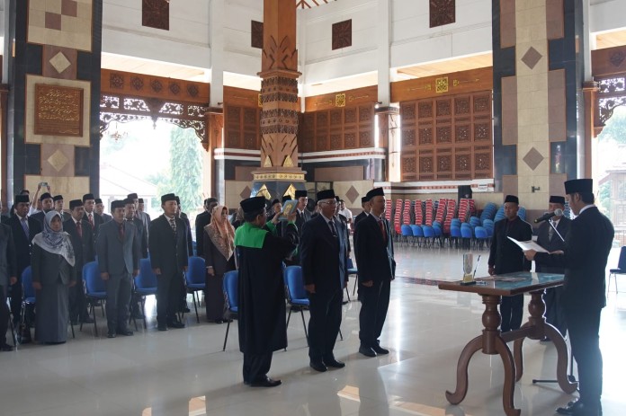 Dua Kursi Kosong OPD Strategis Tuban Resmi Terisi, Bupati Lindra Tekankan Inovasi Layanan Publik