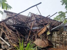 Angin Puting Beliung Terjang Desa Tegalrejo Widang, Puluhan Rumah Rusak