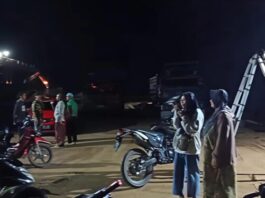 Jalan Berlumpur dan Bahayakan Penggunaa jalan, Warga Bogorejo Geruduk Cucian Pasir