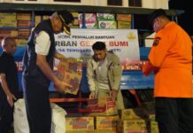 Sehari Kumpulkan Rp95 Juta, Tuban Kirim Bantuan untuk Korban Gempa NTT
