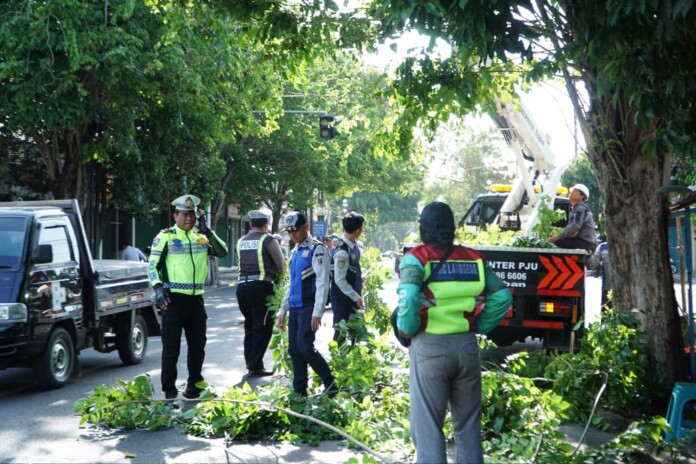 Tekan Angka Kecelakaan, Polresta Tuban Tambah Blue Light di Titik Rawan Jalur Pantura